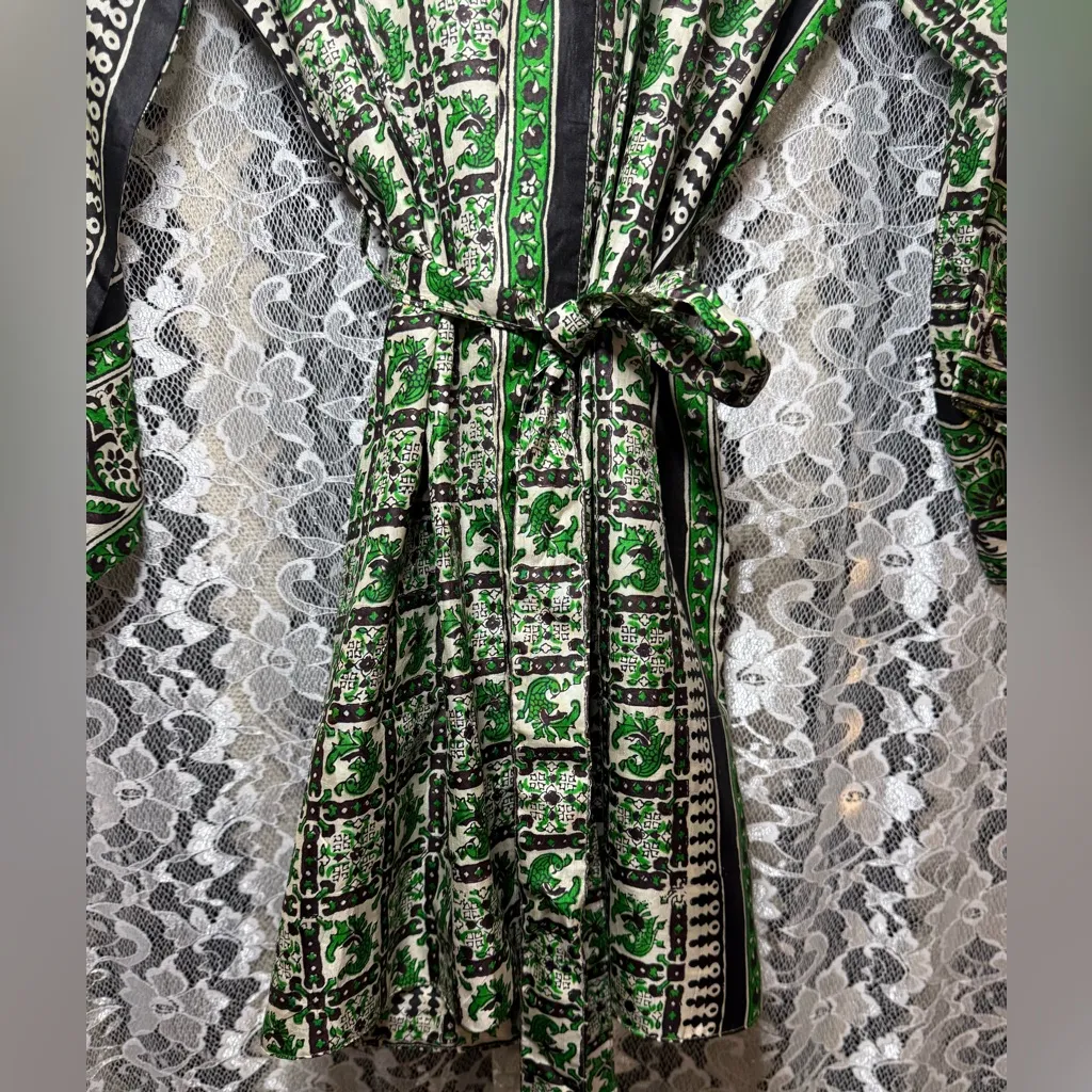 100% silk Green Black Patterned Kimono robe duster worn once looks new Size undefined - Image 8