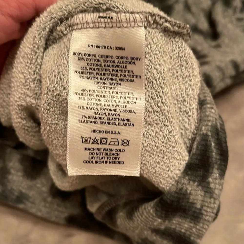 💙ANTHROPOLOGIE T.La WOMEN'S GRAY LONG SLEEVE TIE-DYED JONI SWEATSHIRT Sz… - Image 4