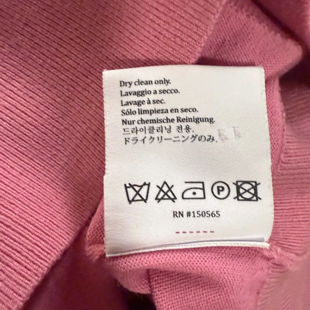 Merino Wool Pink Sleeveless Fitted Crop Top - Image 4