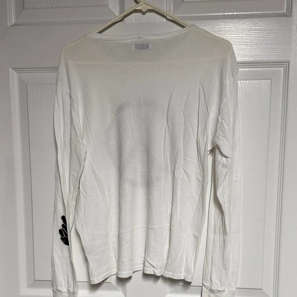 Lauren Moshi White Tee with Black Peace Symbol - Image 7