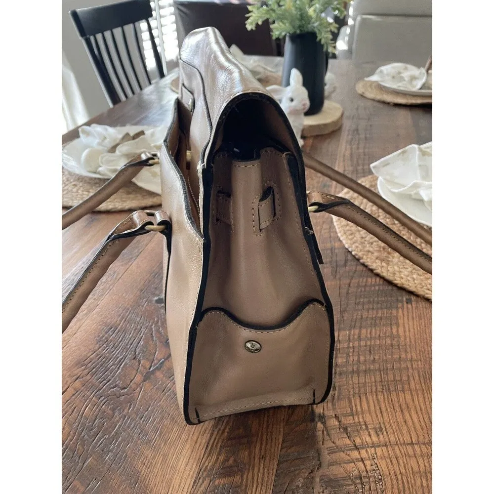 NWOT Gorgeous Patricia Nash Vienna Satchel Italian Leather Hand Bag Biscuit​ - Image 7