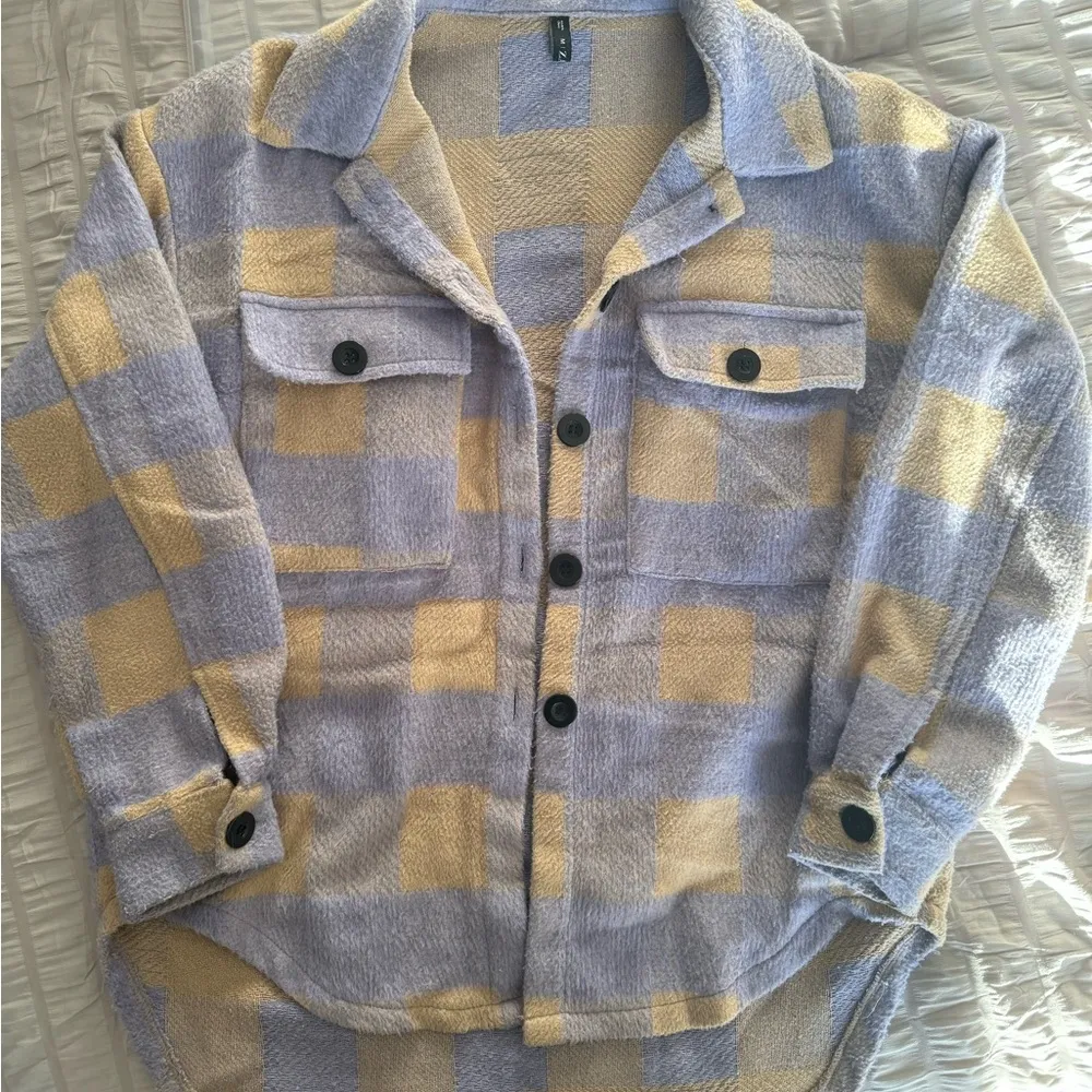 Flannel winter overcoat purple and tan Size M - Image 2