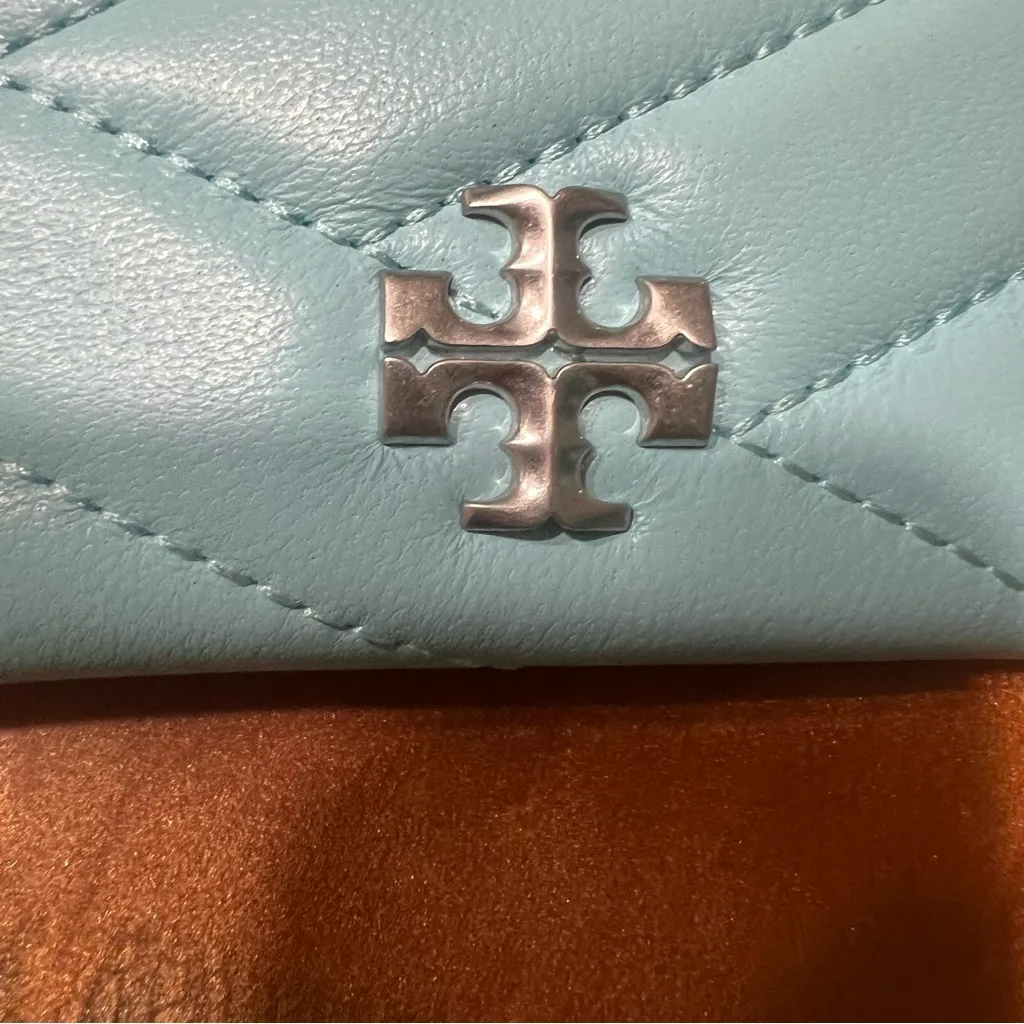 Tory Burch Kira Quilted Leather Card Case Blue  silver double T logo - Image 6