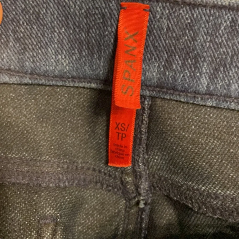 SPANX XS Jeans inseam 28” excellent condition - Image 7