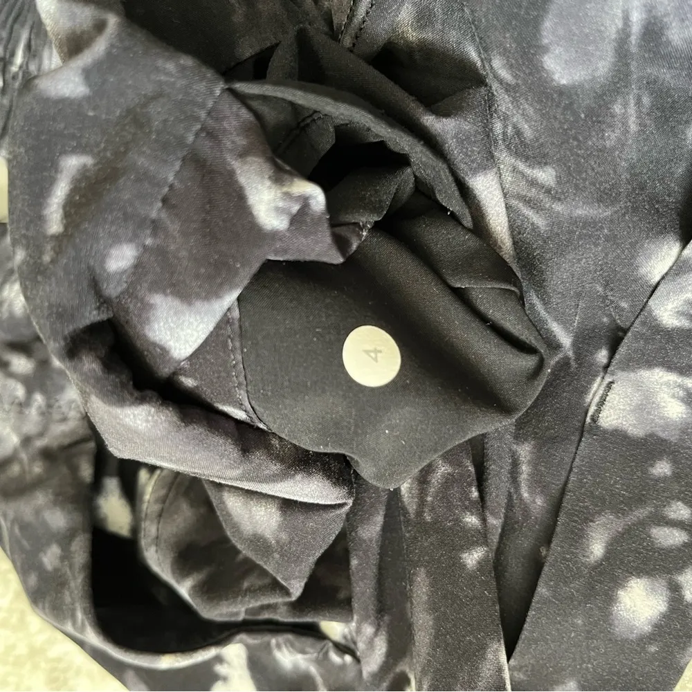 Lululemon Spring Break Away Short II - Image 5