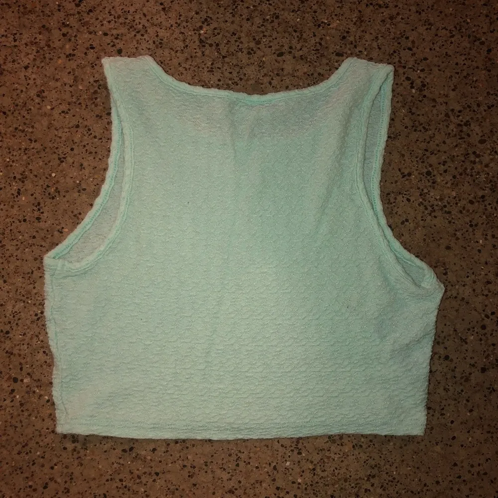 Wet seal crop top - Image 2