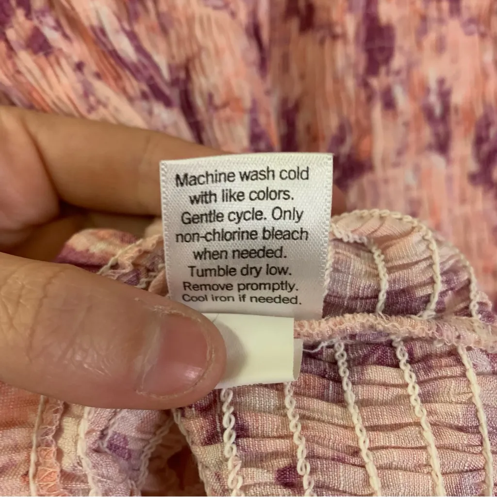 Nine West Pink Floral Smocked Top Size Large - Image 10