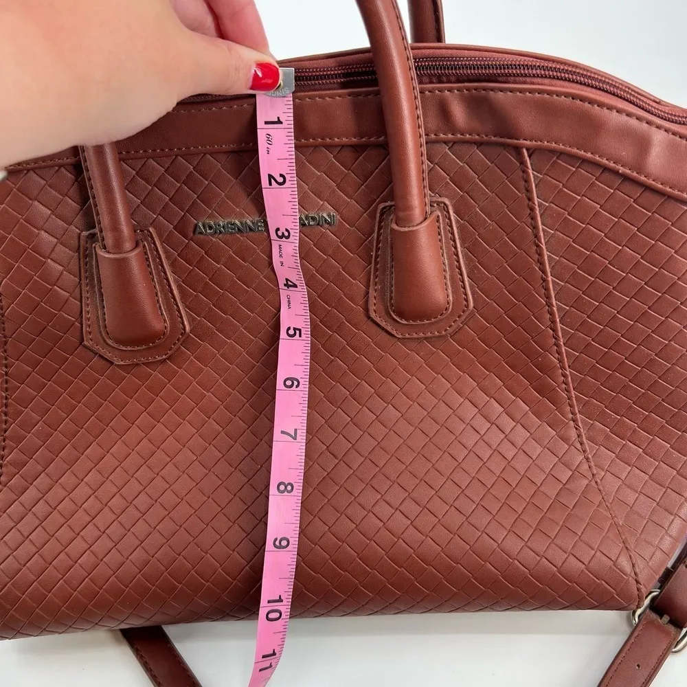 Adrienne Vittadini medium large crossbody satchel top size inside pockets - Image 10