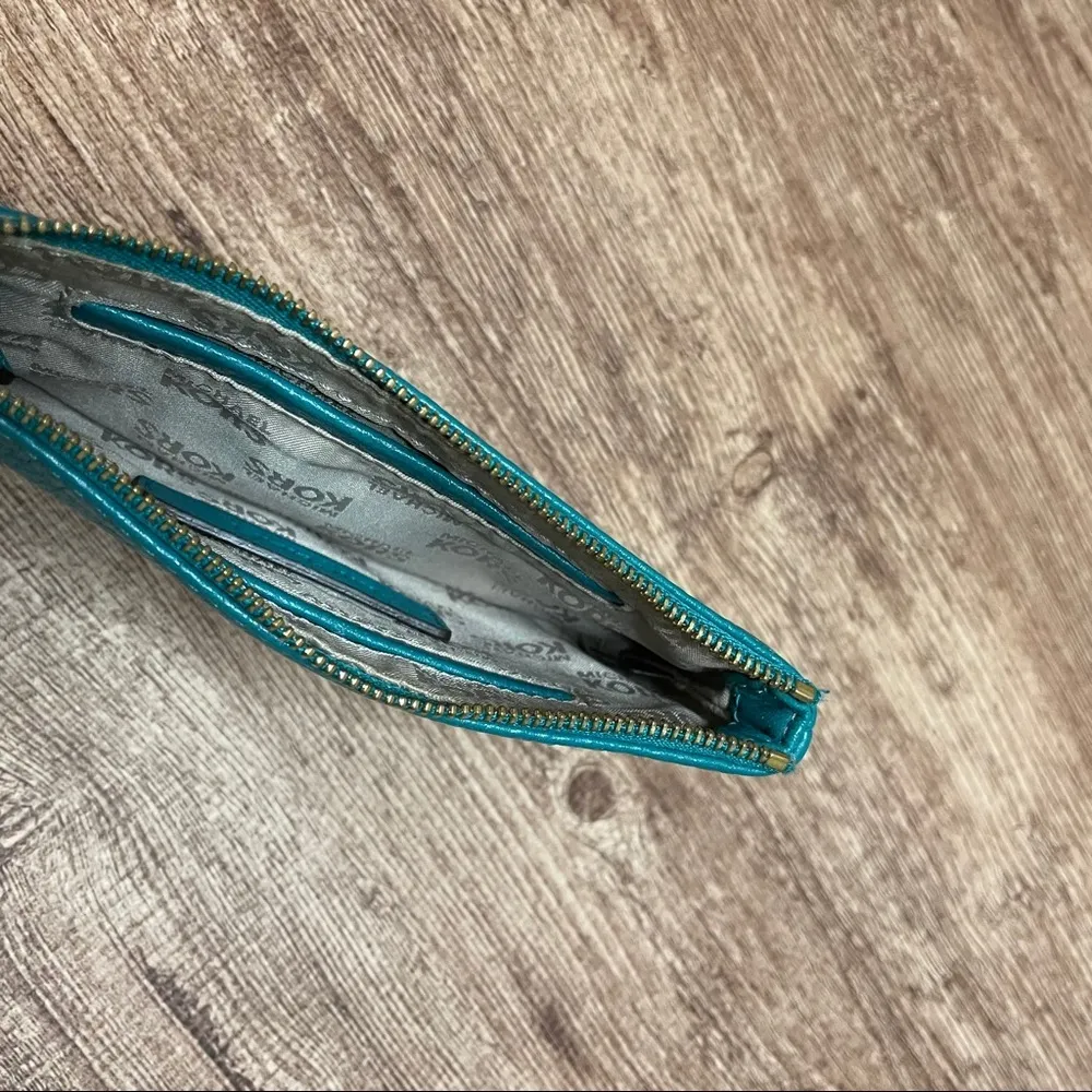 Michael Kors Fulton  Leather Medallion Wrislet - Image 3