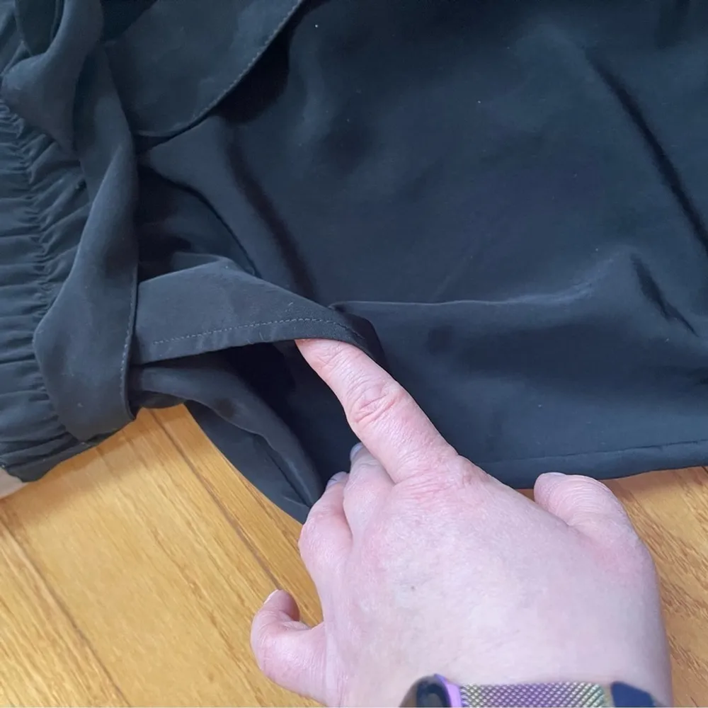 H&M RARE colorblock jumpsuit romper sleeveless silky beige black Sz US 6 - Image 8