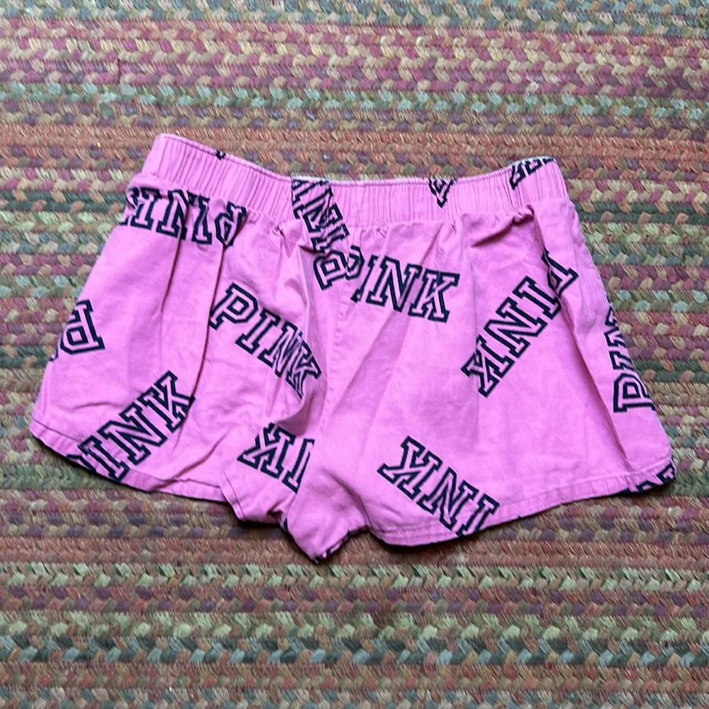 VS PINK LOGO BOXER SHORTS - Image 3