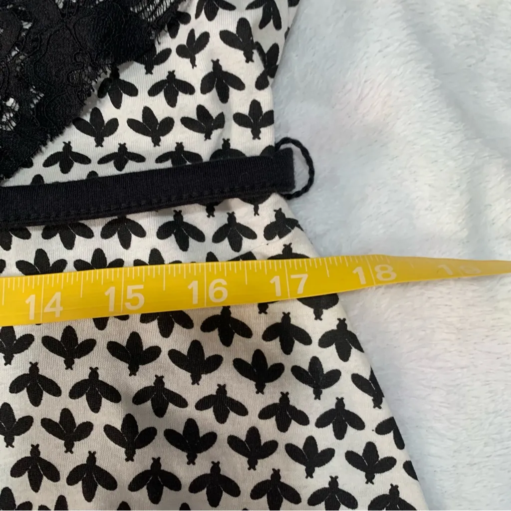 Jelly The Pug size XL venetian v neck mommy and me matching dress black white - Image 6