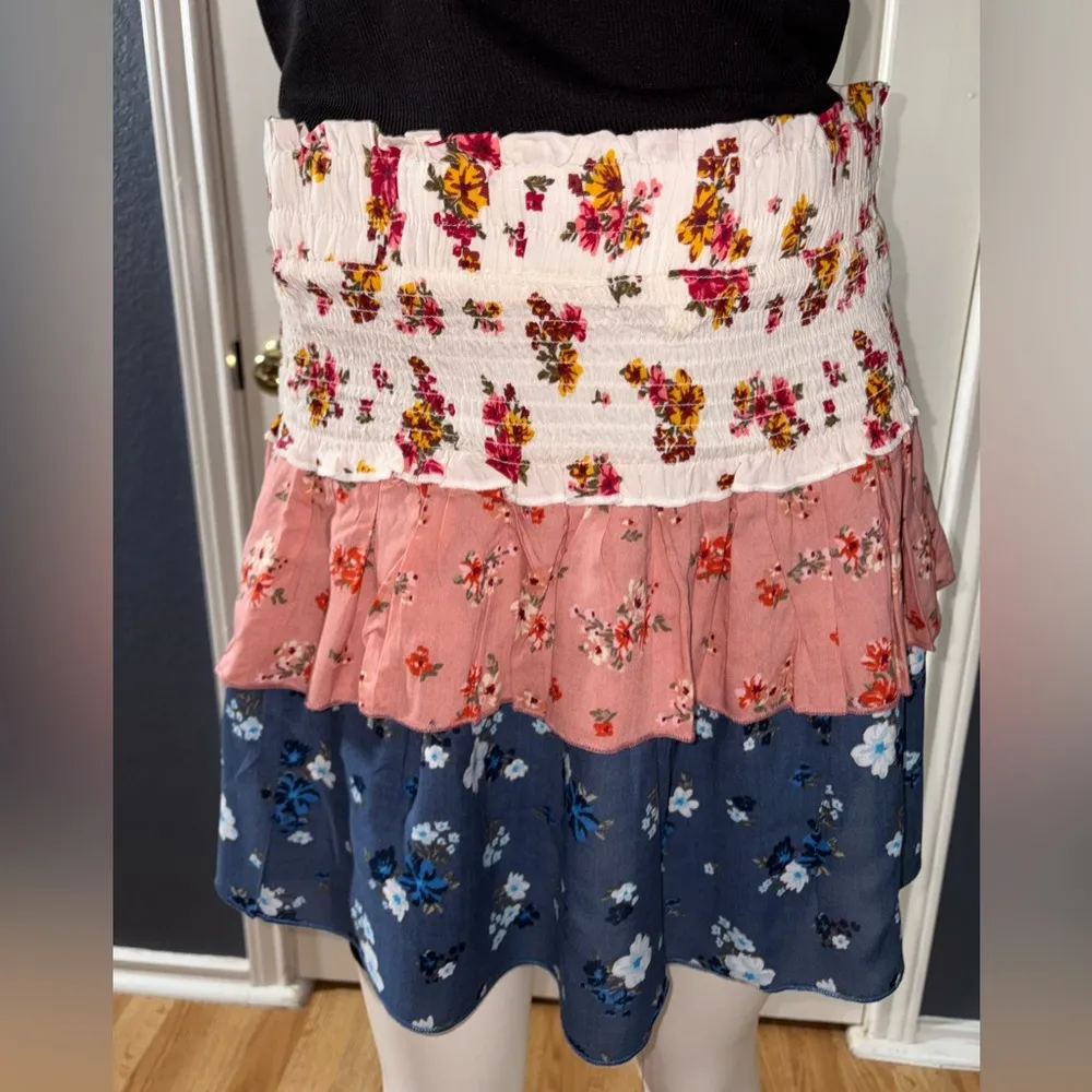 DEREK HEART Juniors' Tiered Print Mini Skirt In Ditsy Floral Size Large NWOT - Image 3