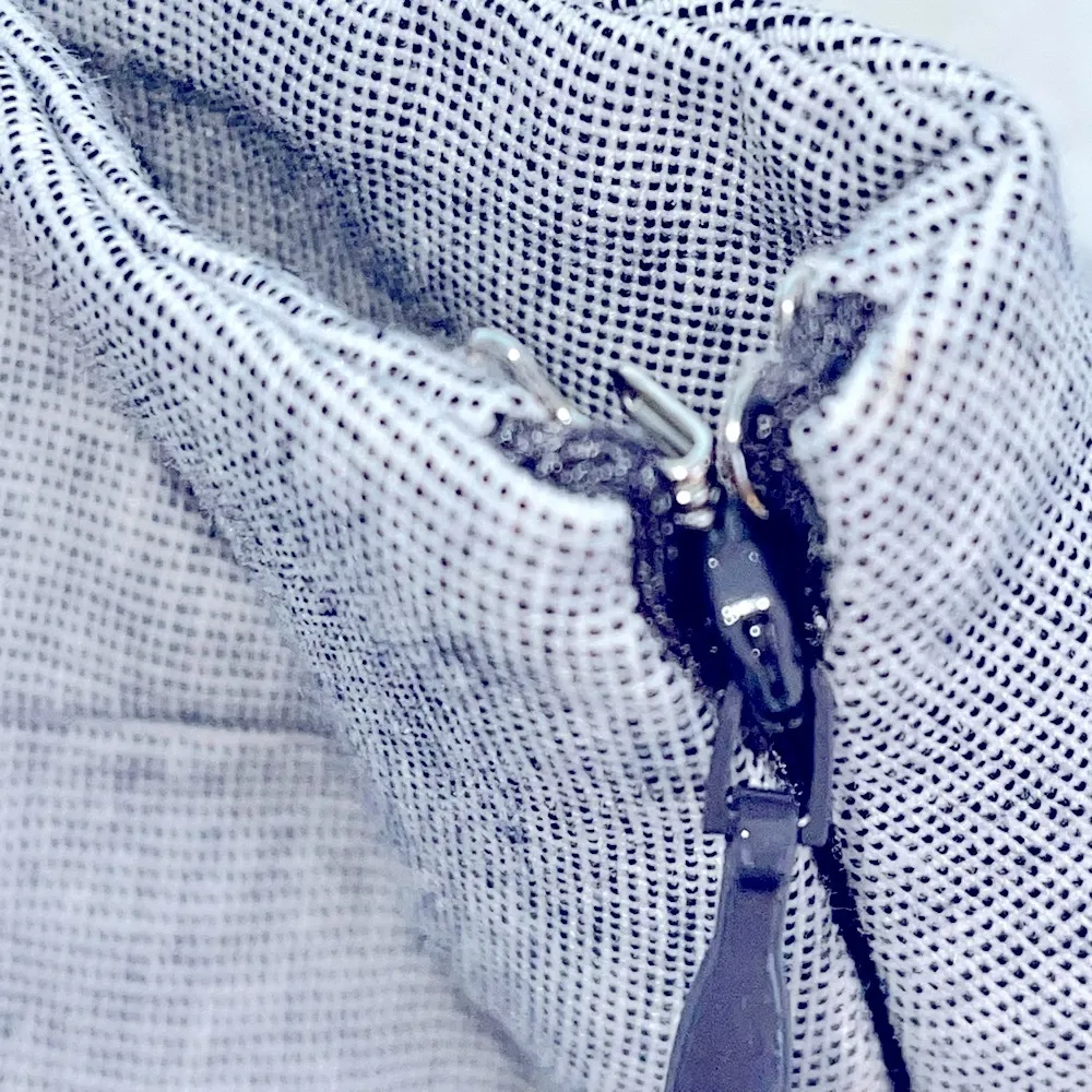 LOFT dressy or casual short shorts this fabric can look black or dark blue - Image 8