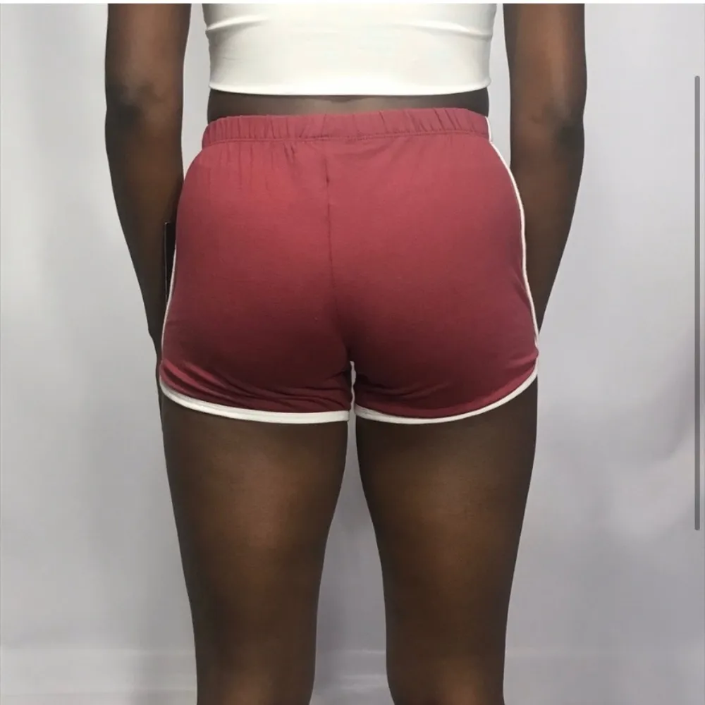 Popular basics burgundy short shorts M Red Size M - Image 5