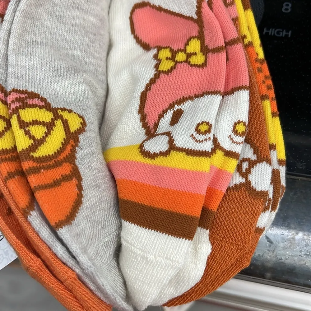 Hello Kitty pack of 5 no show socks Fall Colors Pumpkin Orange Beige Tan Gray - Image 2