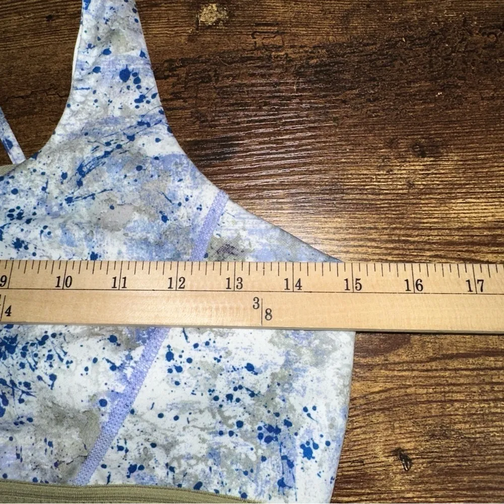 Korsa Road Runner Sports Bra Womens Medium Lilac Print Hypnotic Strappy Athletic Purple - Image 7