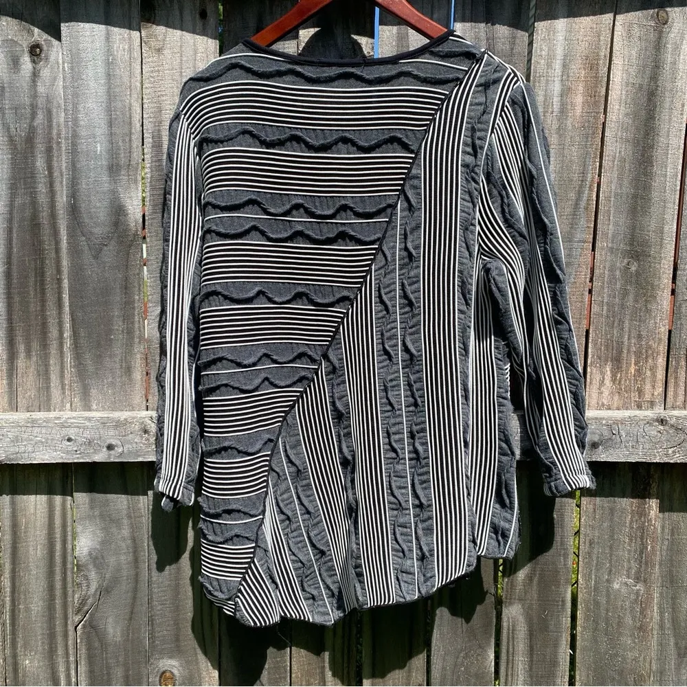 Yushi Black & White Asymmetrical Striped Tunic Size XL - Image 5