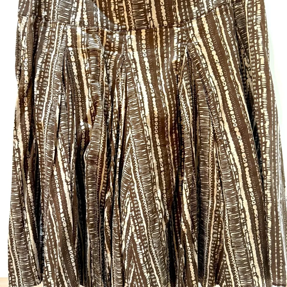 Uwomen Brown and Tan Striped Women's Short Flair Skirt 4 Size 6 - Image 2