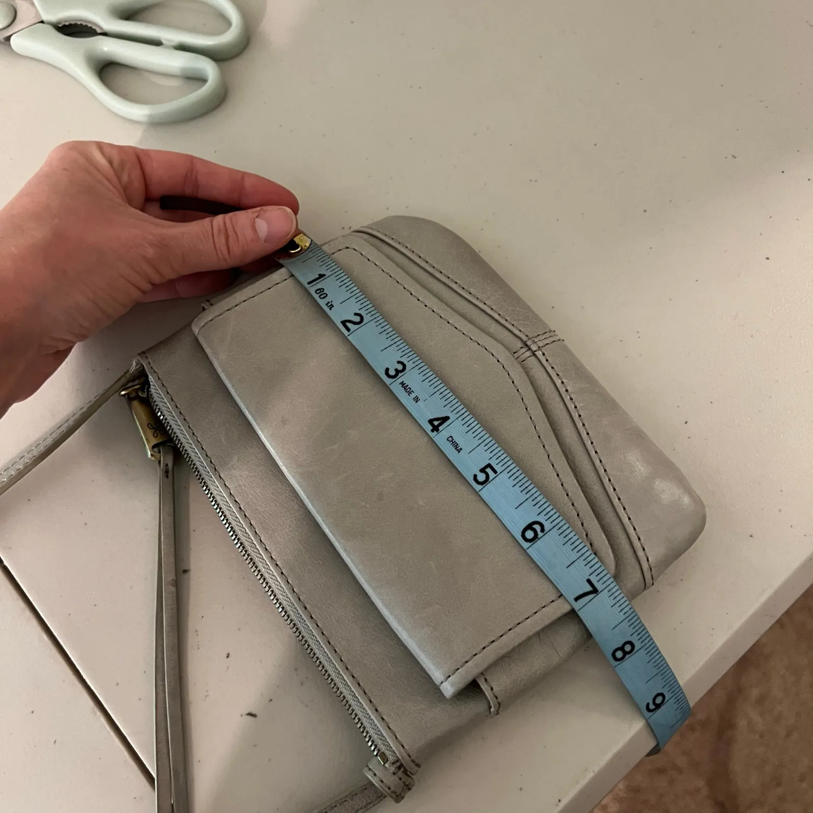 HOBO Amble Light Ash Gray Genuine Leather Mini Wallet Crossbody Bag - Image 15