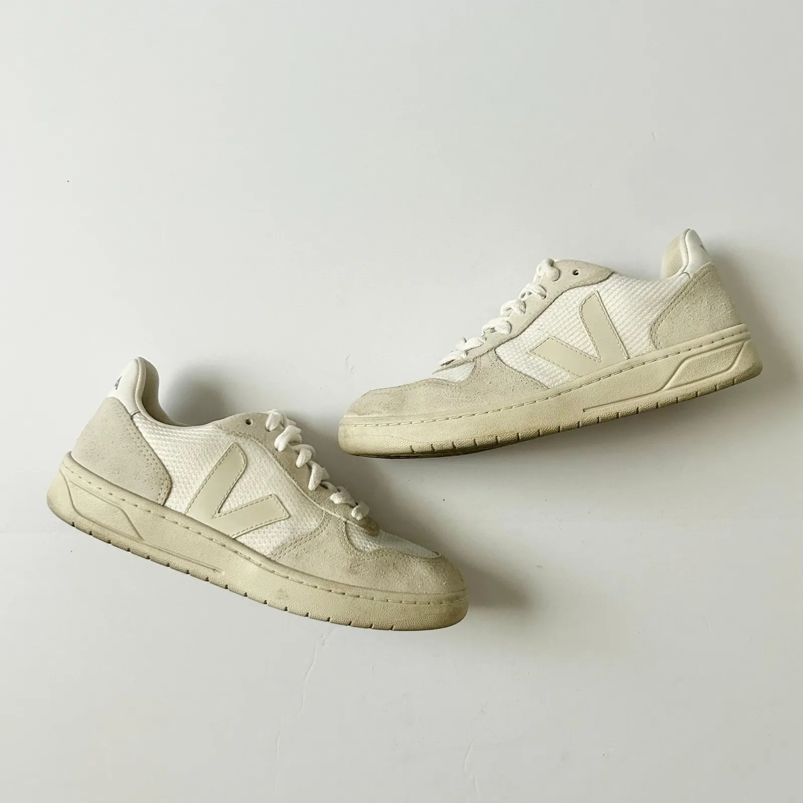 Veja V10 B-Mesh Women's Sneakers in White Natural Pierre Size 7 - Image 9