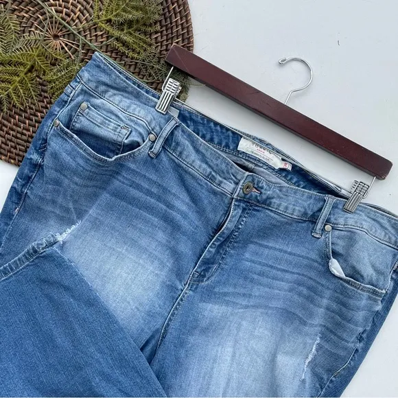 Torrid Womens Jeams Blue Denim Girlfriend Distressed Light Wash Plus Size 24 - Image 2