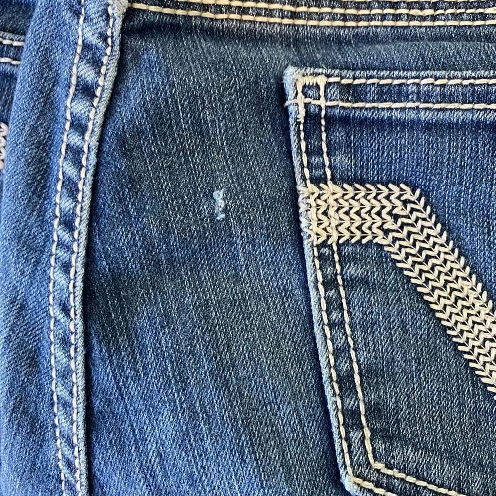 Vigoss Studio The Pacific Skinny Jeans Medium Wash Creased Denim Non Distressed - Image 4