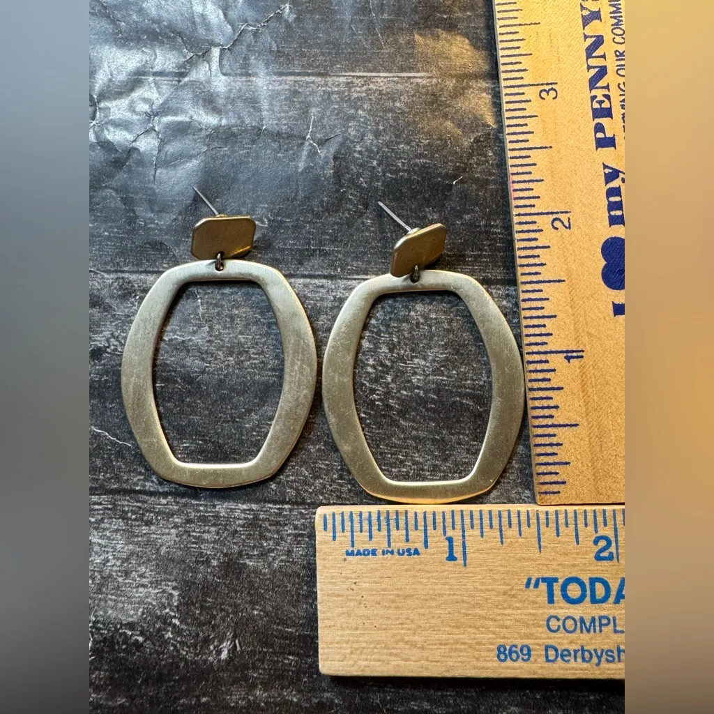 Gold Tone Drop Dangle Pierced Earrings - Image 3