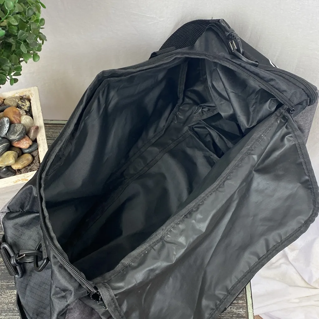 Savvi Slazenger Black & Gray Zip Close Tote Bag NEW - Image 6