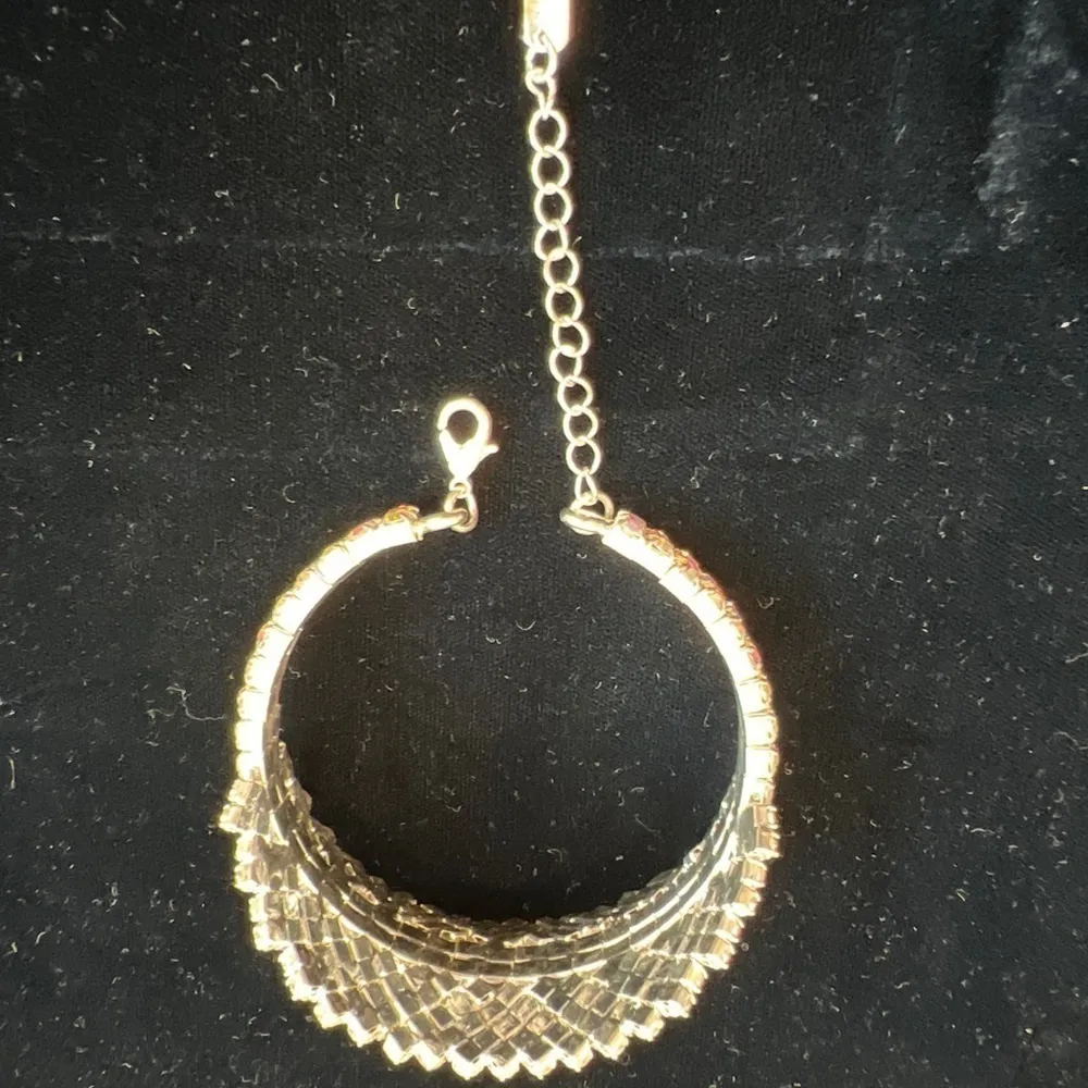 Rhinestone Crystal‎ Encrusted Adjustable Cuff Fashion Glamour Bracelet - Image 3