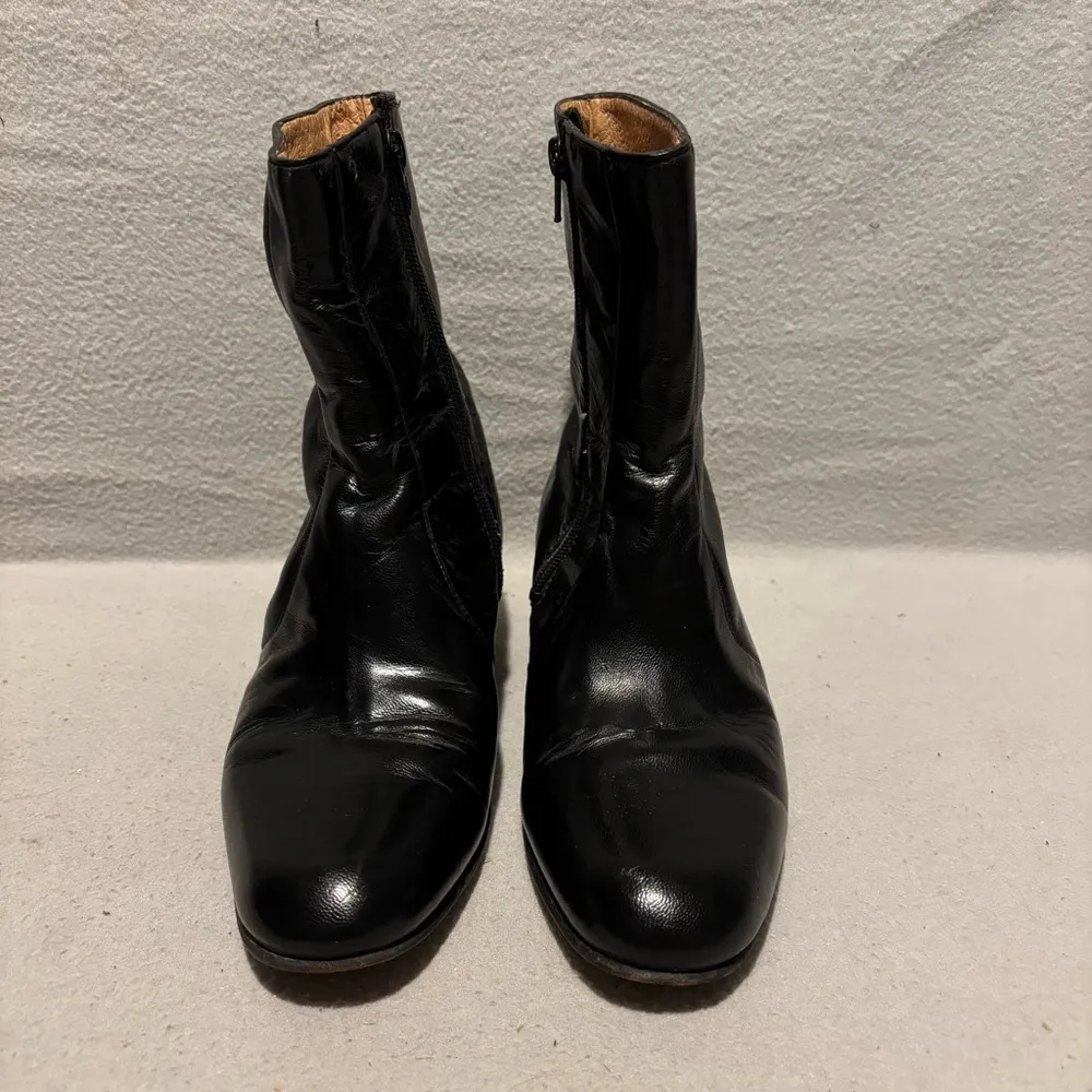 Black Leather Chelsea Ankle Boots Womens size 5 made in Mexico - Image 2