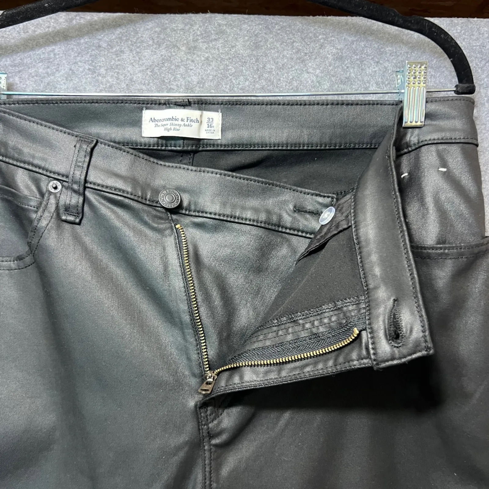 Abercrombie & Fitch 33/16R The Super Skinny Ankle‎ High Rise Faux Leather Pants - Image 9