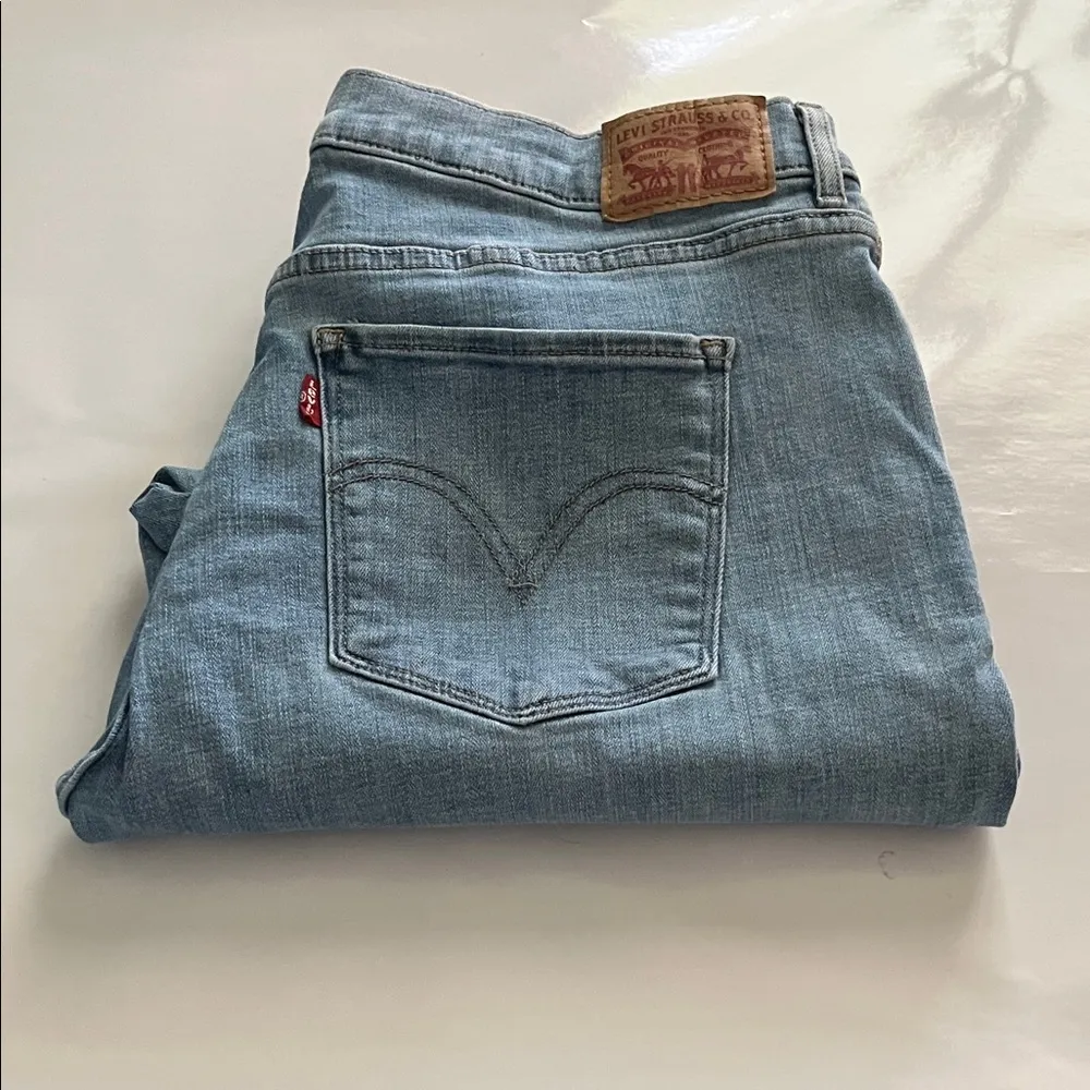 Levi’s Classic Capri High Rise Size 16 - Image 3