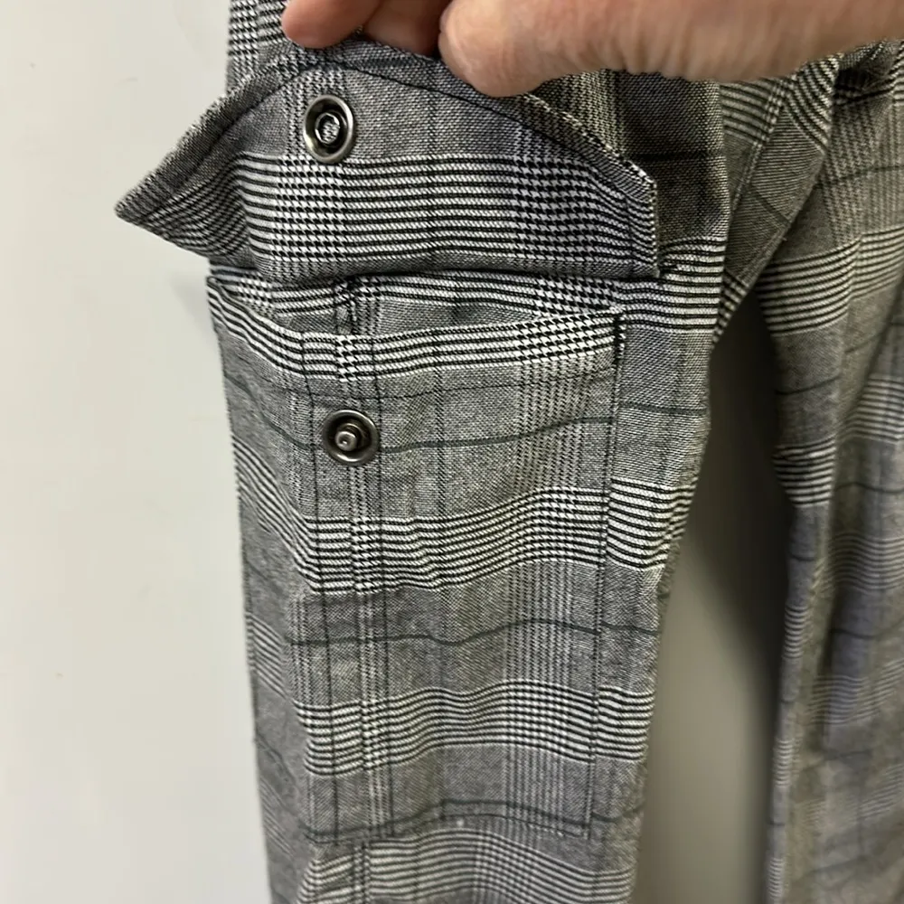 Sanctuary Houndstooth Gray Plaid Cargo Joggers Elastic Waist and Hem Womens XS - Image 5