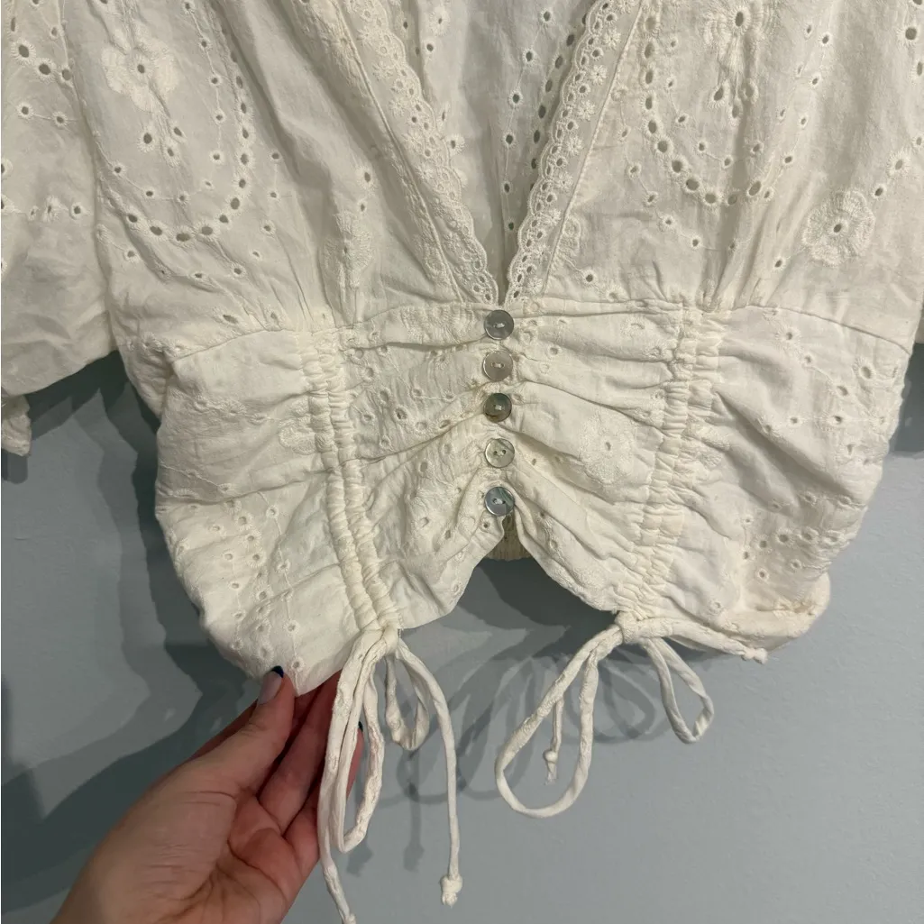Sky to Moon White Eyelet Blouse – Size L Size L - Image 4