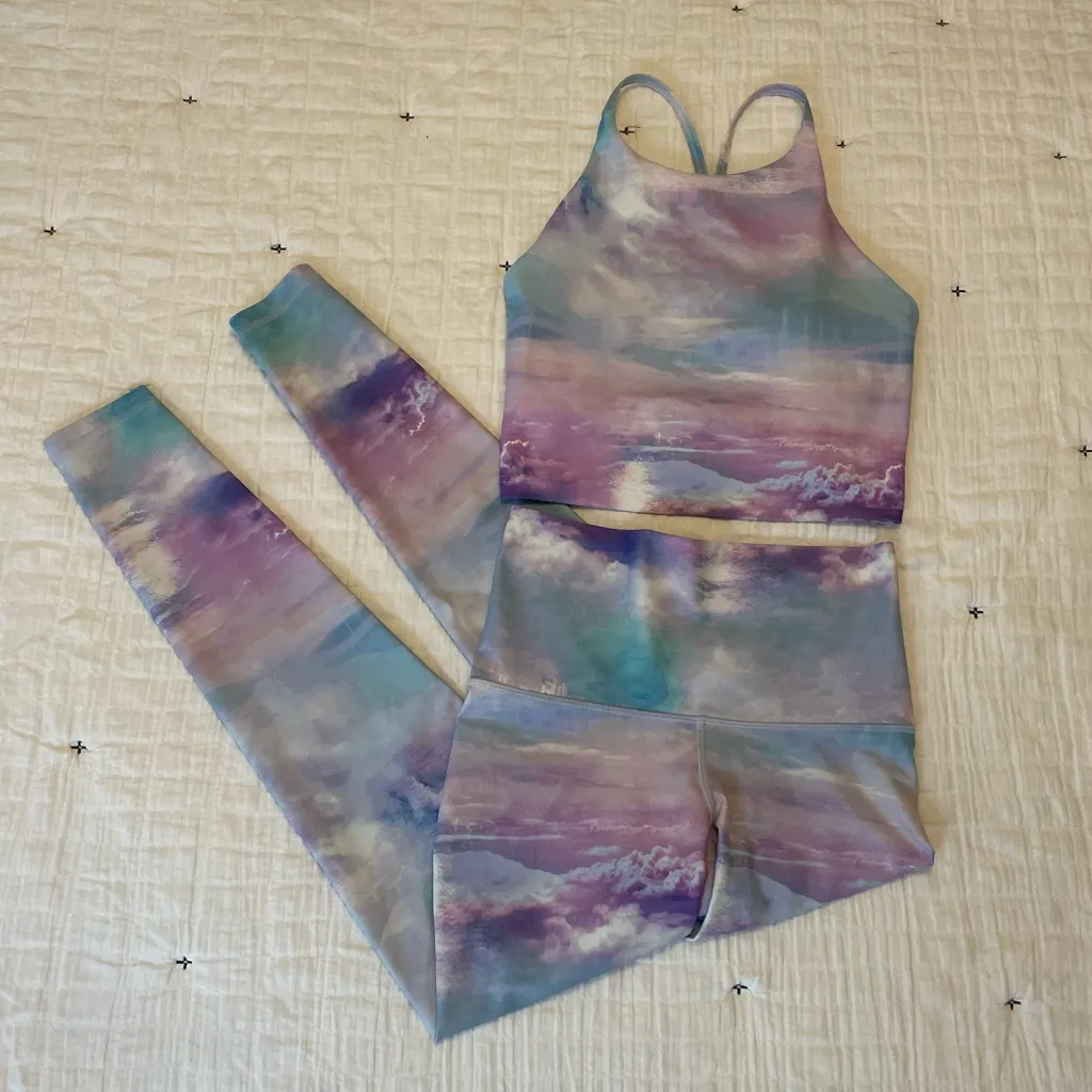 OLD NAVY Active PowerSoft Extra High-Rise Leggings & Racerback Tank Top Size S/M - Image 4