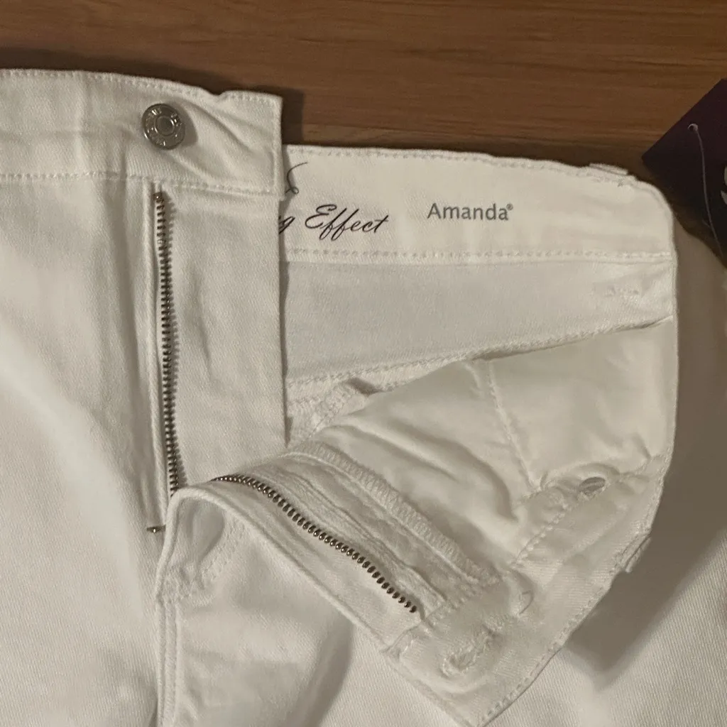 Gloria Vanderbilt Amanda Short Length Classic Rise White Denim Jean Shorts NWT - Image 6