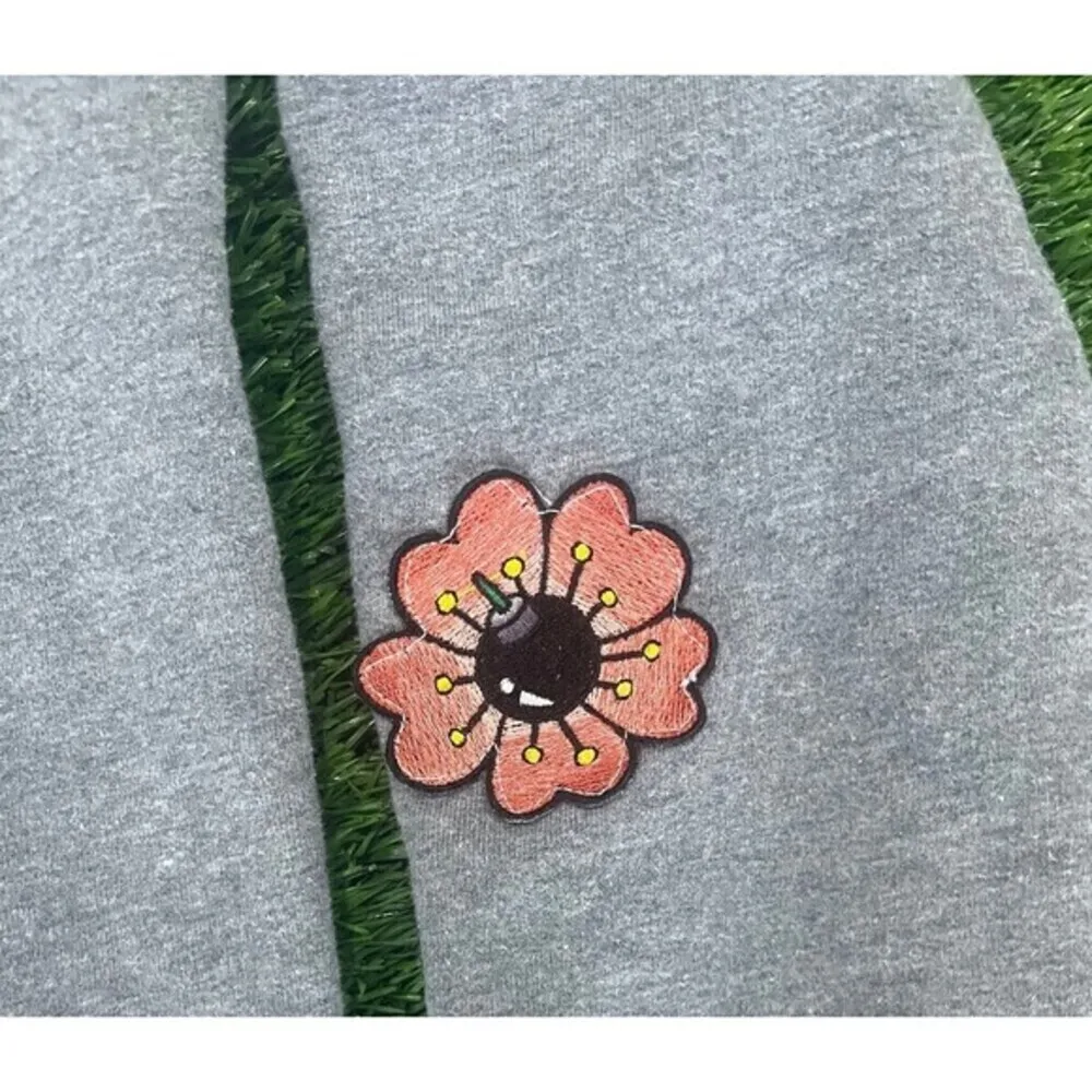 Puma  Women's Gray Hoodie Customized With‎ Patches Size Small - Image 4