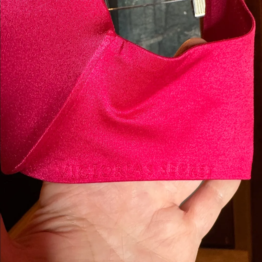 Victoria’s Secret Fuchsia Pink Lined Perfect Coverage Bra Size 34B Seamless - Image 5