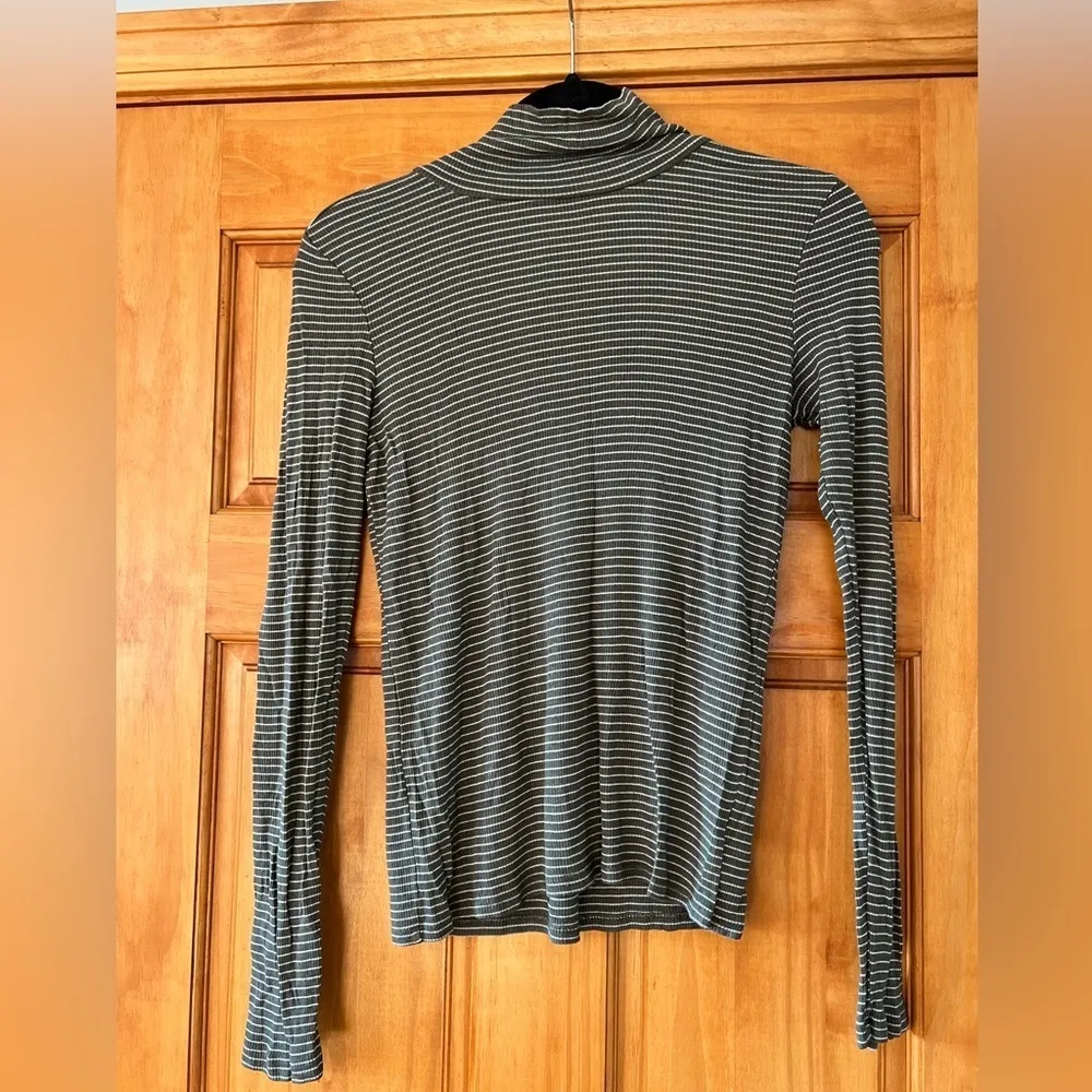 American Eagle Green Stripe Ribbed Long Sleeve Turtleneck - Image 2