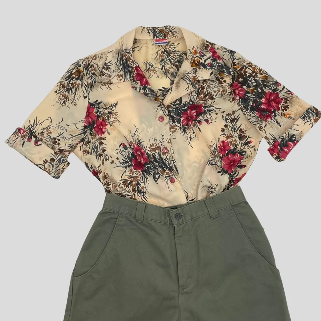 Vintage 70s Floral Short Sleeve Blouse Button - Image 2