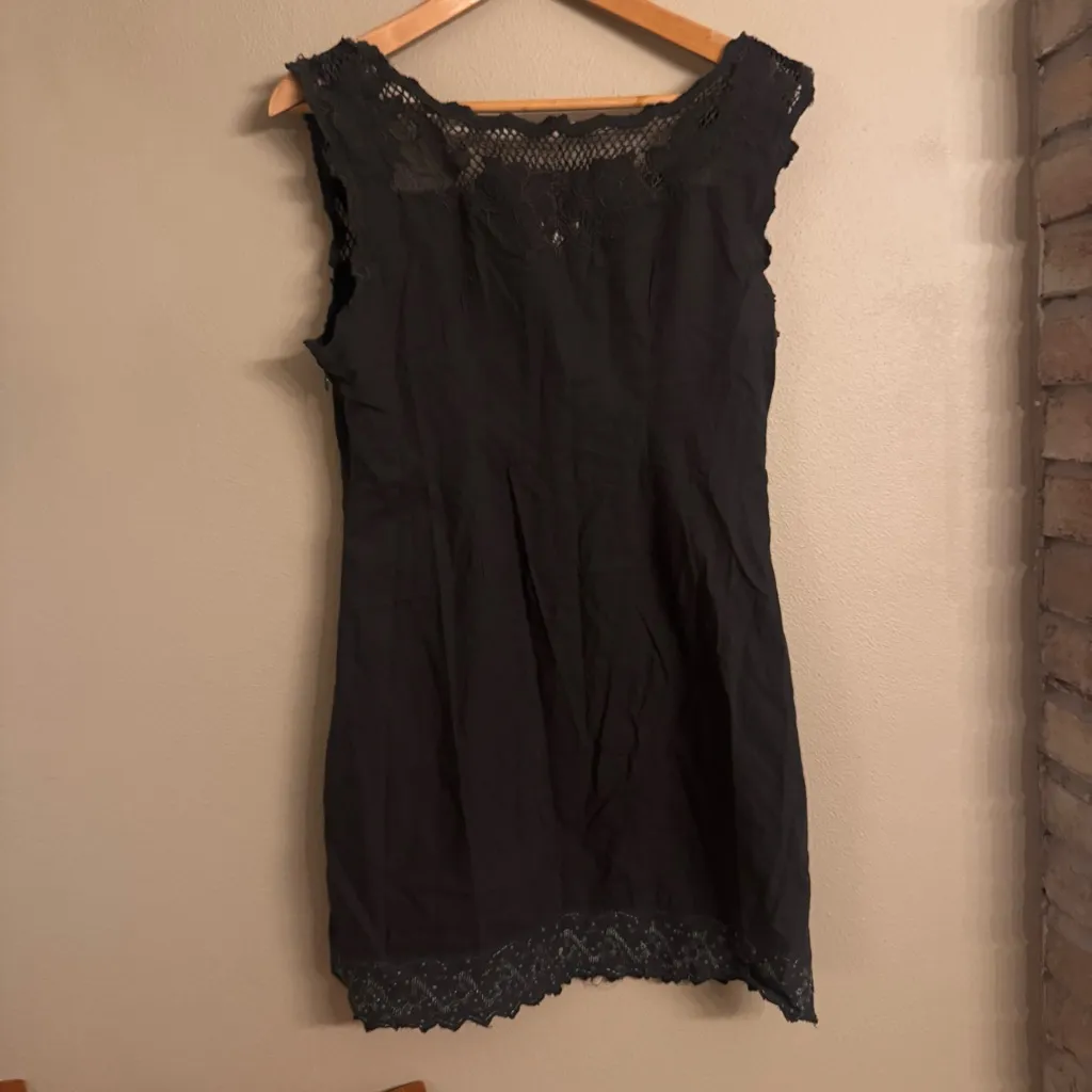 FREE PEOPLE Vintage Sleeveless Lace Dress - Image 4