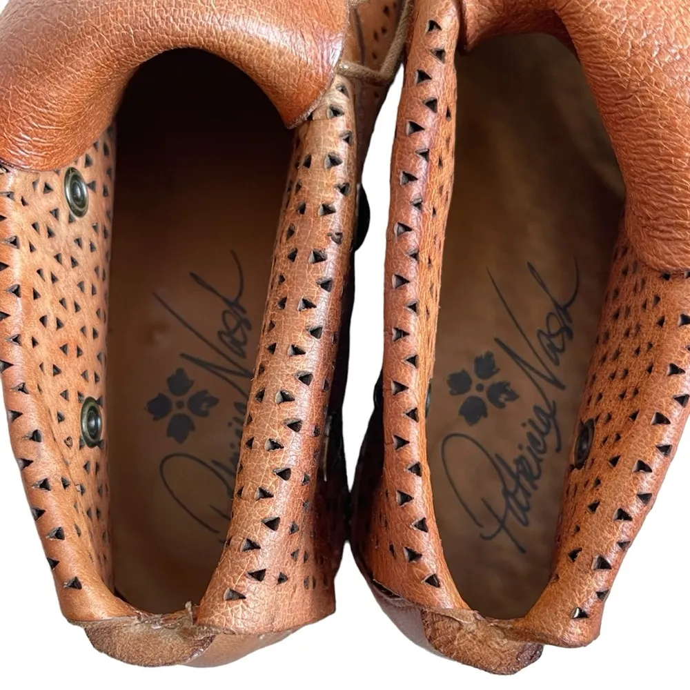 Patricia Nash Sabrina Perforated Ankle Booties Womens Size 7 Tan Foldover Cuffed - Image 9