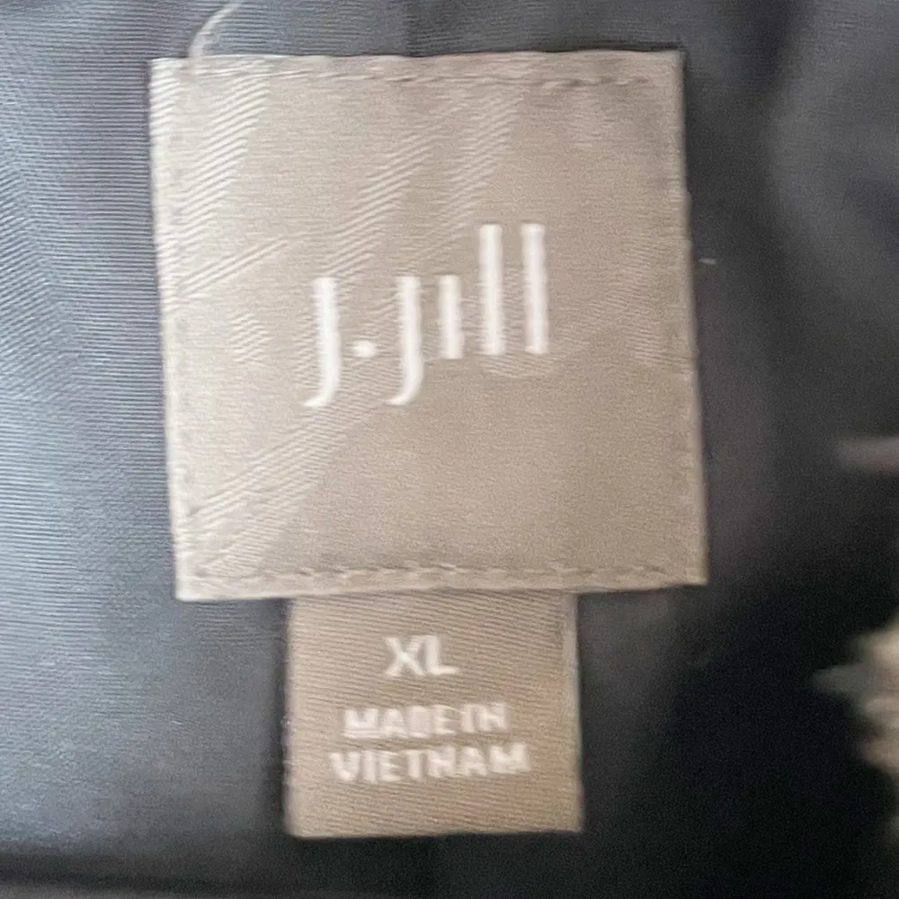 J. Jill Charcoal Grey Faux Fur Trim Vest Button Front Pockets Women's Size XL - Image 7