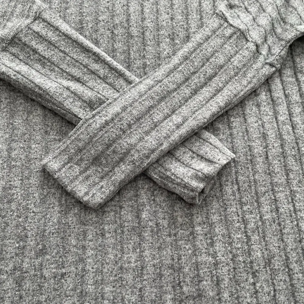 Anthropologie Eri+Ali Fiona Hacci gray ribbed mock neck sweater, size M spring - Image 13