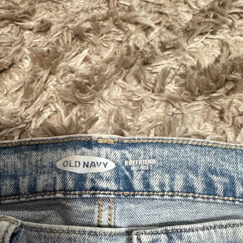 Old Navy Light Blue Boyfriend Jeans - Image 3