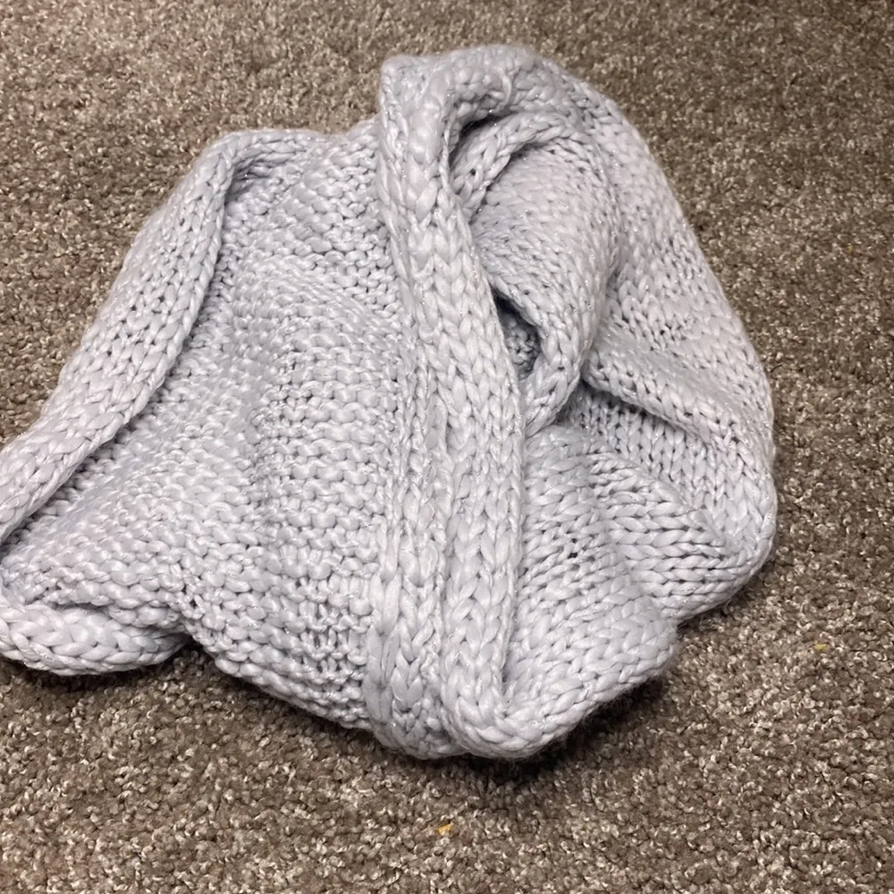 Bcbg Gray Sparkle Knitted Infinity Scarf - Image 4