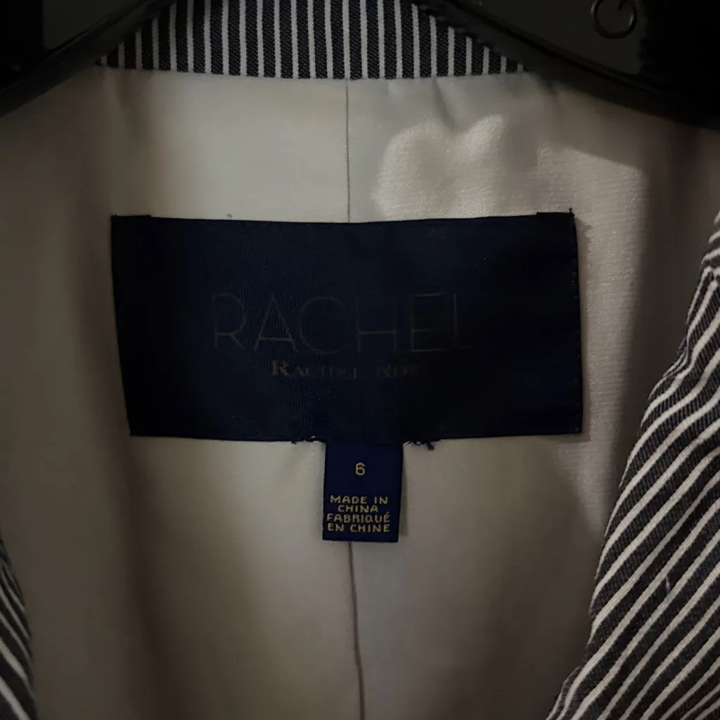 Rachel Roy Navy Striped Blazer seersucker with White Lace Sleeves size 6 Blue - Image 2