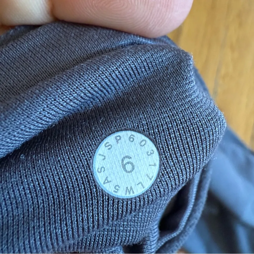 LULULEMON Run On Jogger Pant Grey size 6 - Image 4