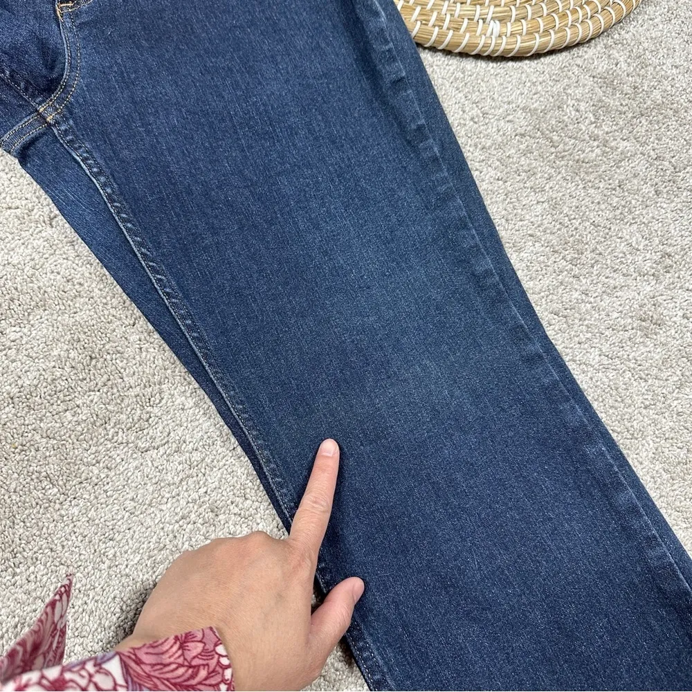 Duluth Trading Co Women's Daily Denim Bootcut Jeans Mid Rise Medium Wash 8X31 Blue Size 8 - Image 16